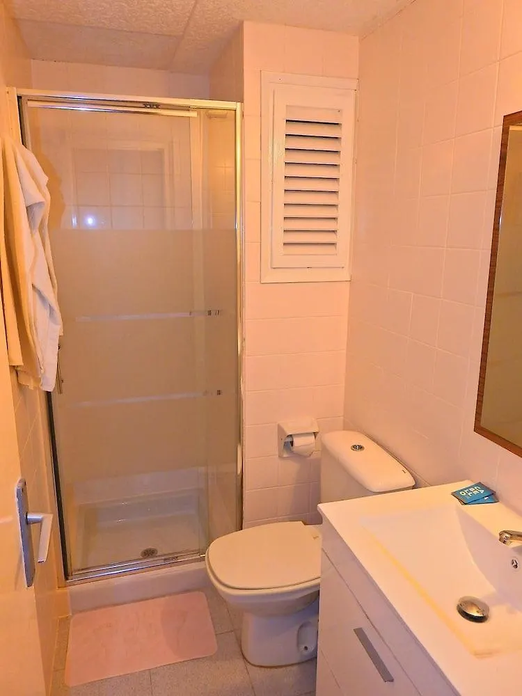 Hostal Bonavista カレーリャ ゲストハウス
