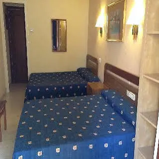 Hostal Bonavista カレーリャ ゲストハウス